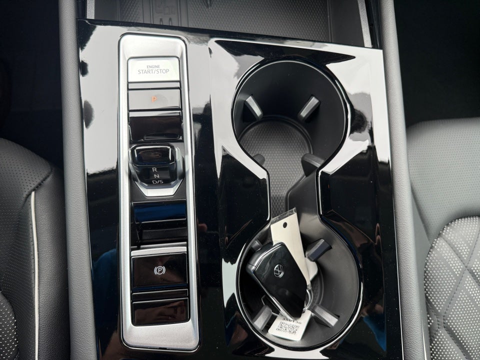 2026 Volkswagen Atlas SEL Premium R-Line