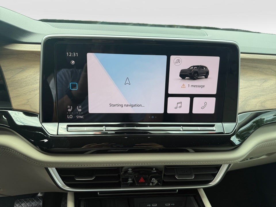 2026 Volkswagen Atlas SE with Technology