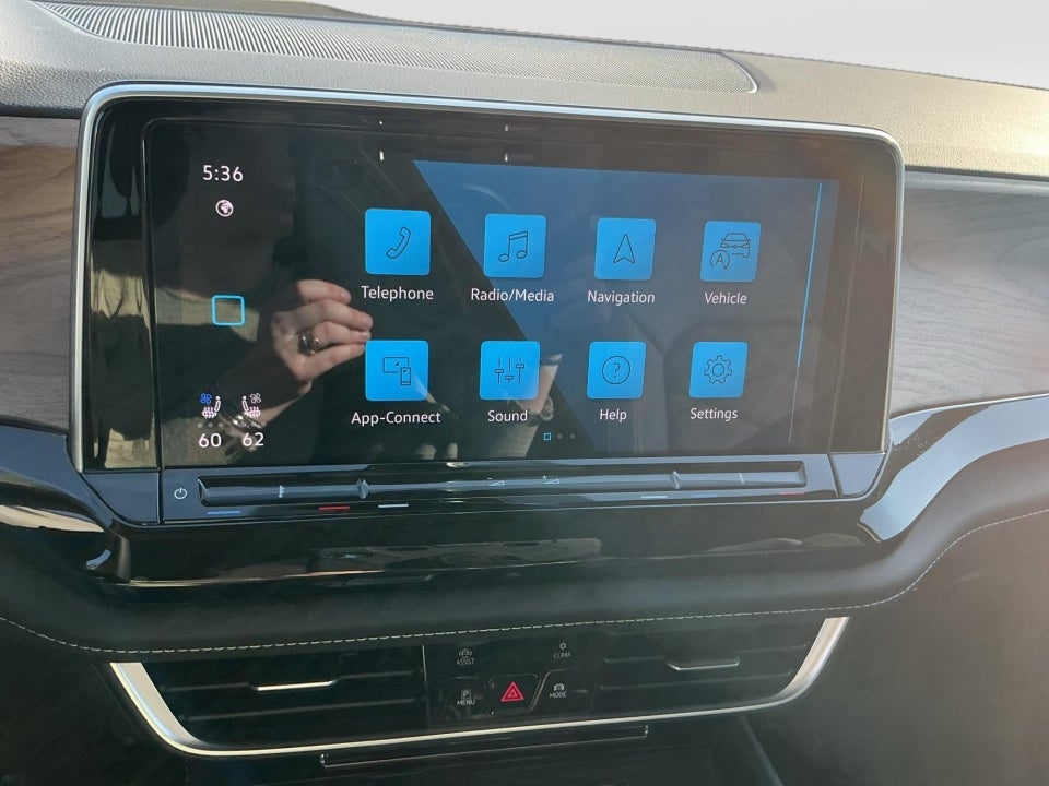 2026 Volkswagen Atlas SE with Technology