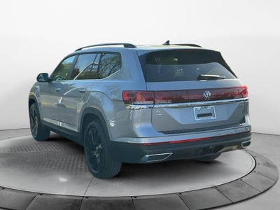 2026 Volkswagen Atlas SE with Technology