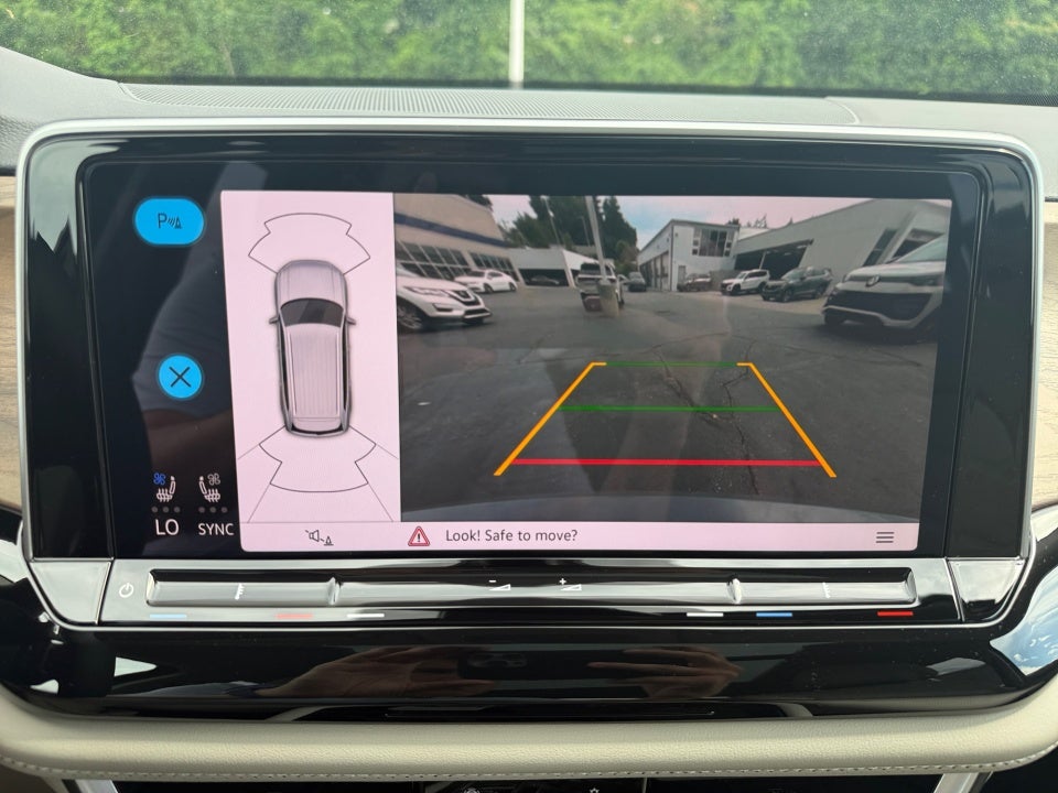 2026 Volkswagen Atlas SE with Technology