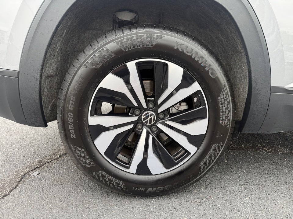 2026 Volkswagen Atlas Cross Sport 2.0T SE