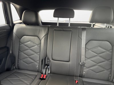 2026 Volkswagen Atlas Cross Sport SE with Technology