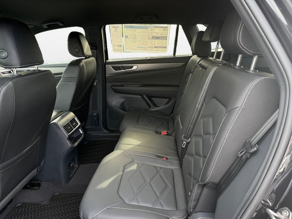 2026 Volkswagen Atlas Cross Sport SE with Technology