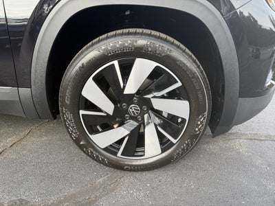 2026 Volkswagen Atlas Cross Sport SE with Technology