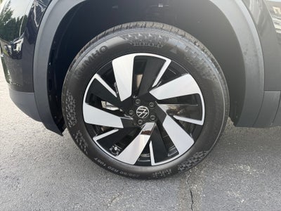 2026 Volkswagen Atlas Cross Sport SE with Technology