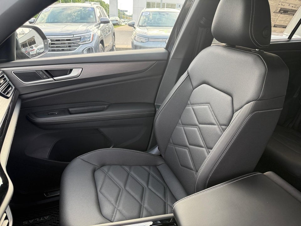 2026 Volkswagen Atlas Cross Sport SE with Technology