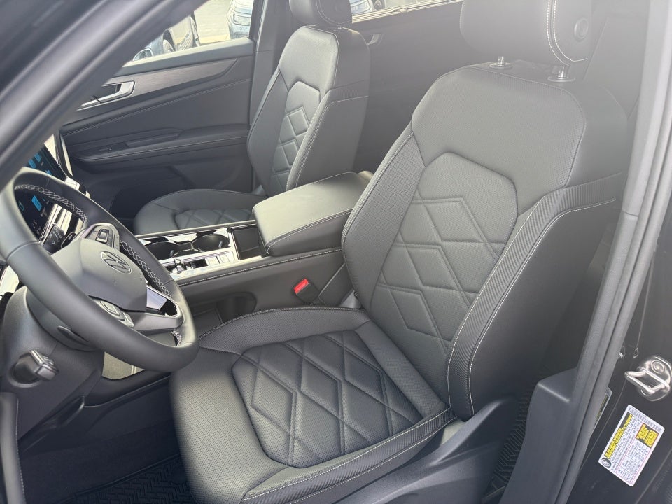 2026 Volkswagen Atlas Cross Sport SE with Technology