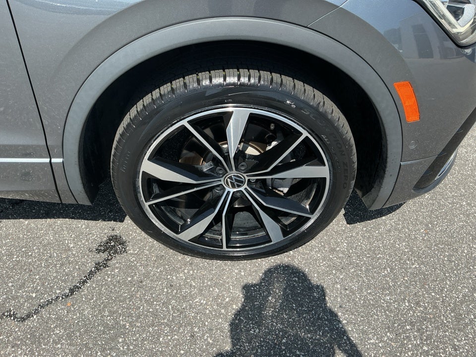 2023 Volkswagen Tiguan SEL R-Line