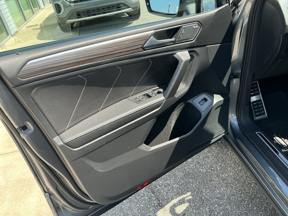 2023 Volkswagen Tiguan SEL R-Line