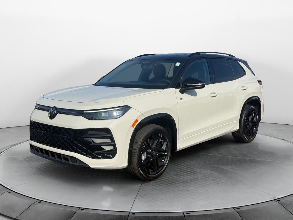 2026 Volkswagen Tiguan SE R-Line Black