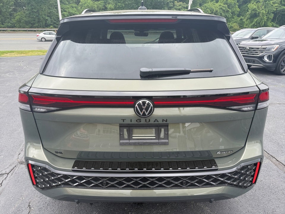 2026 Volkswagen Tiguan SE R-Line Black