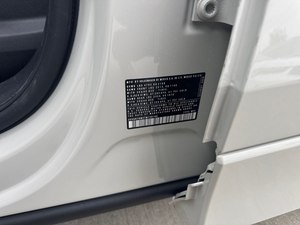 2026 Volkswagen Tiguan SE R-Line Black