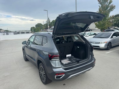 2026 Volkswagen Taos SE
