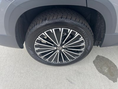 2026 Volkswagen Taos SE
