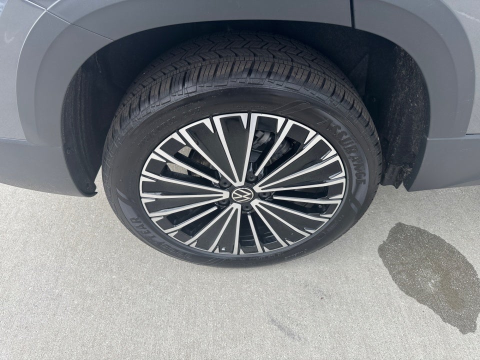 2026 Volkswagen Taos SE