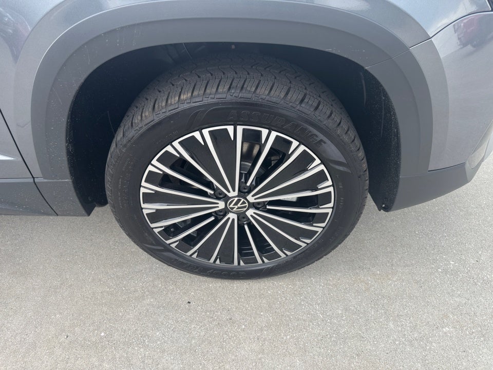 2026 Volkswagen Taos SE