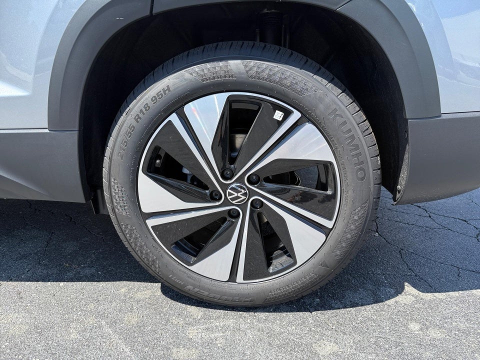 2026 Volkswagen Taos SE