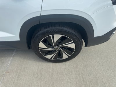 2026 Volkswagen Taos SE
