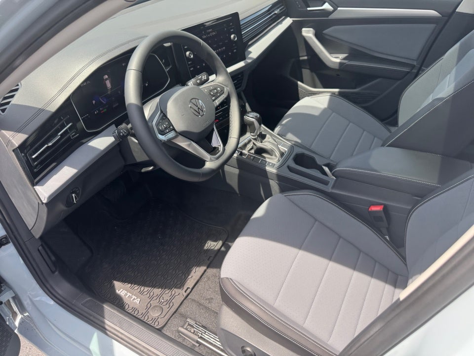 2026 Volkswagen Jetta SE