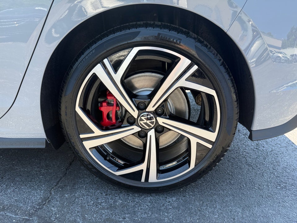 2026 Volkswagen Golf GTI SE