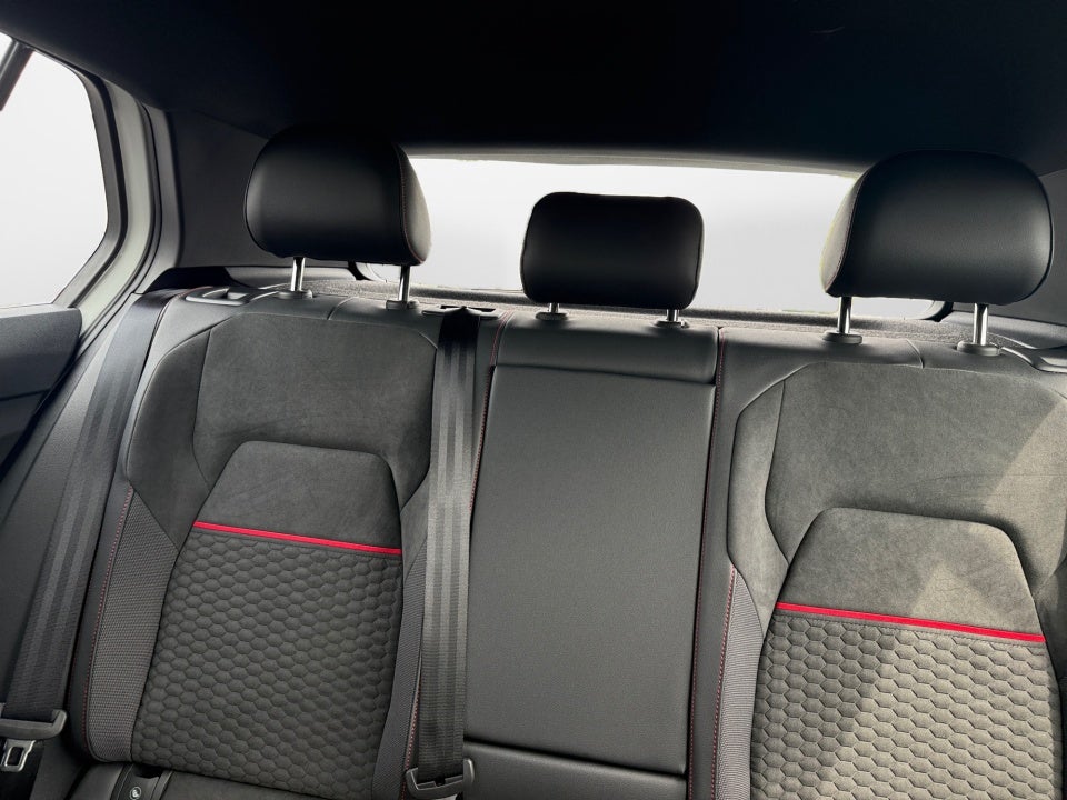 2026 Volkswagen Golf GTI SE