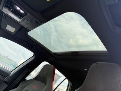 2026 Volkswagen Golf GTI SE