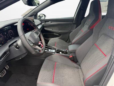 2026 Volkswagen Golf GTI SE