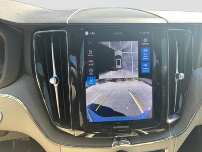 2024 Volvo XC60 Plus Dark Theme