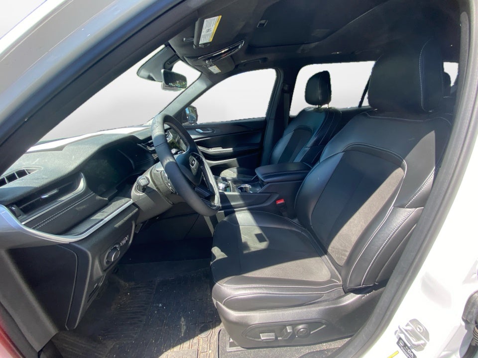2025 Jeep Grand Cherokee L Altitude X 4x4