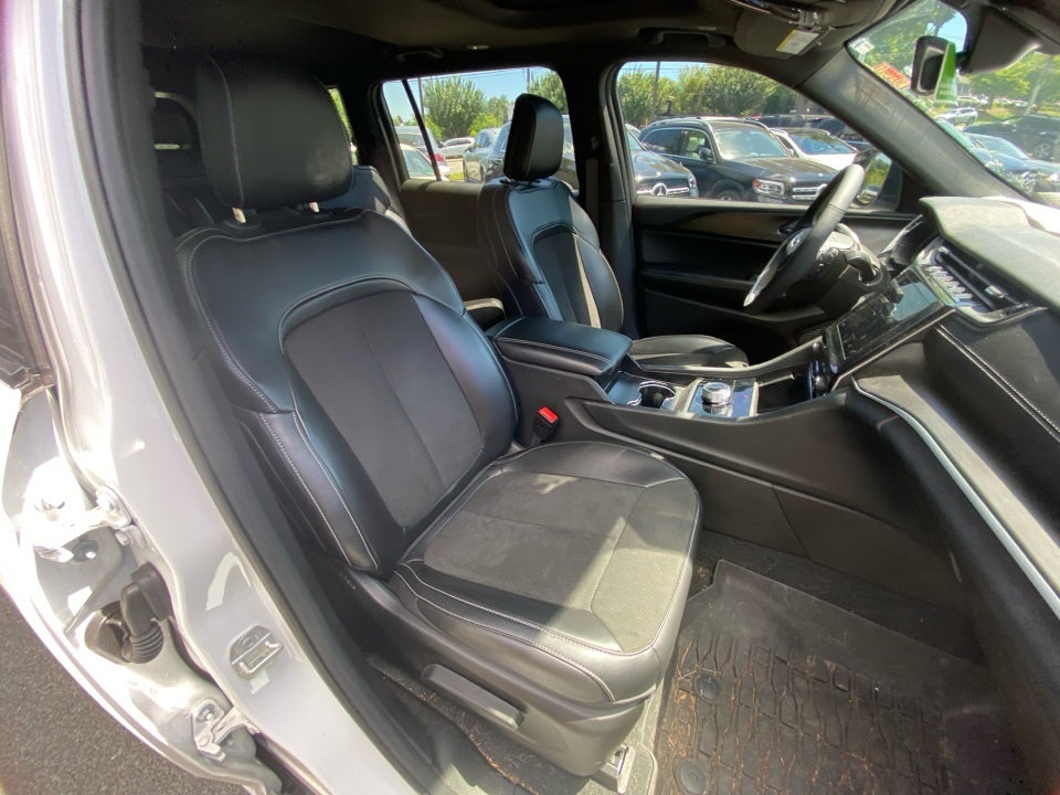 2025 Jeep Grand Cherokee L Altitude X 4x4