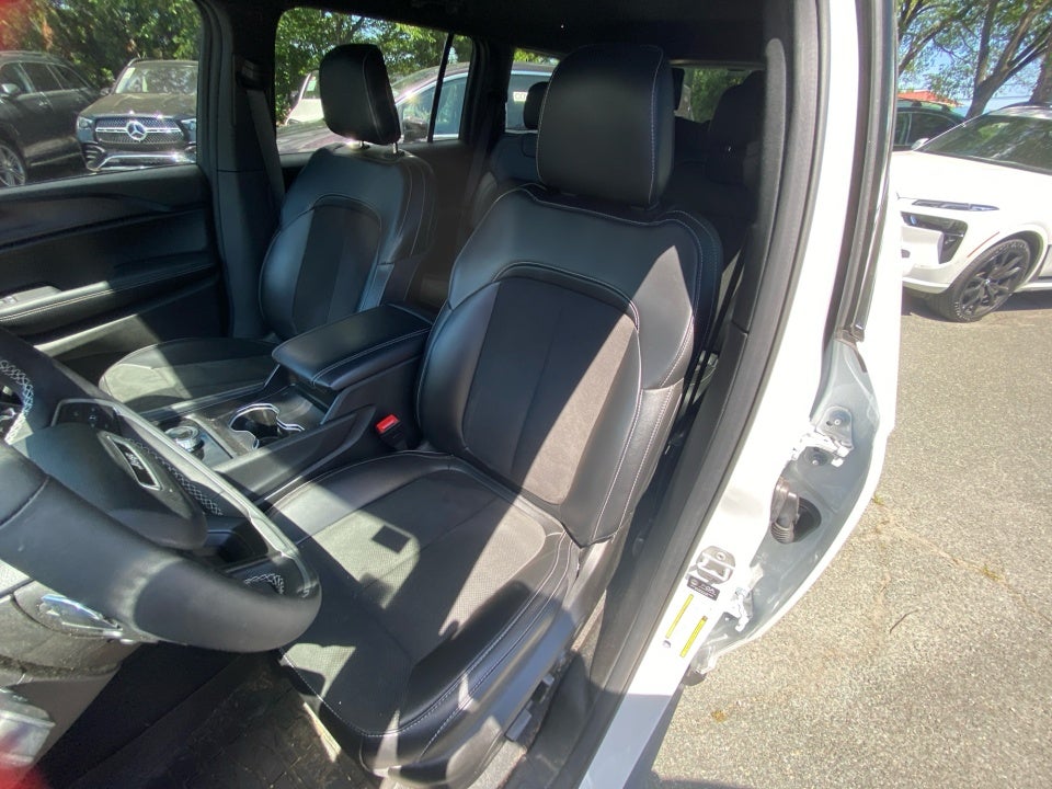 2025 Jeep Grand Cherokee L Altitude X 4x4