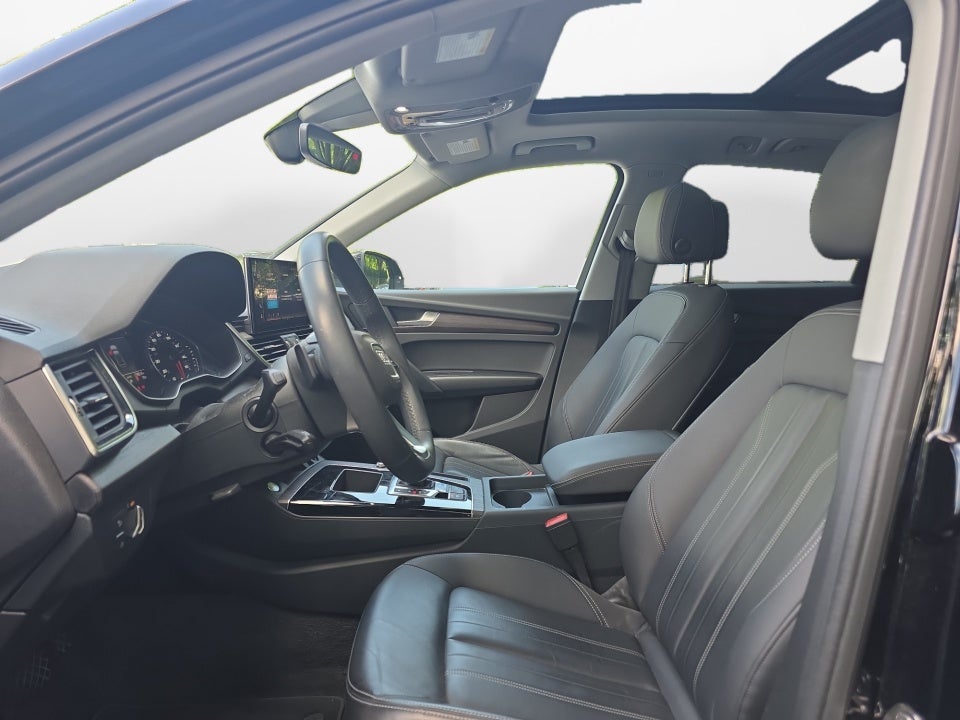 2024 Audi Q5 Premium 40 TFSI quattro S tronic