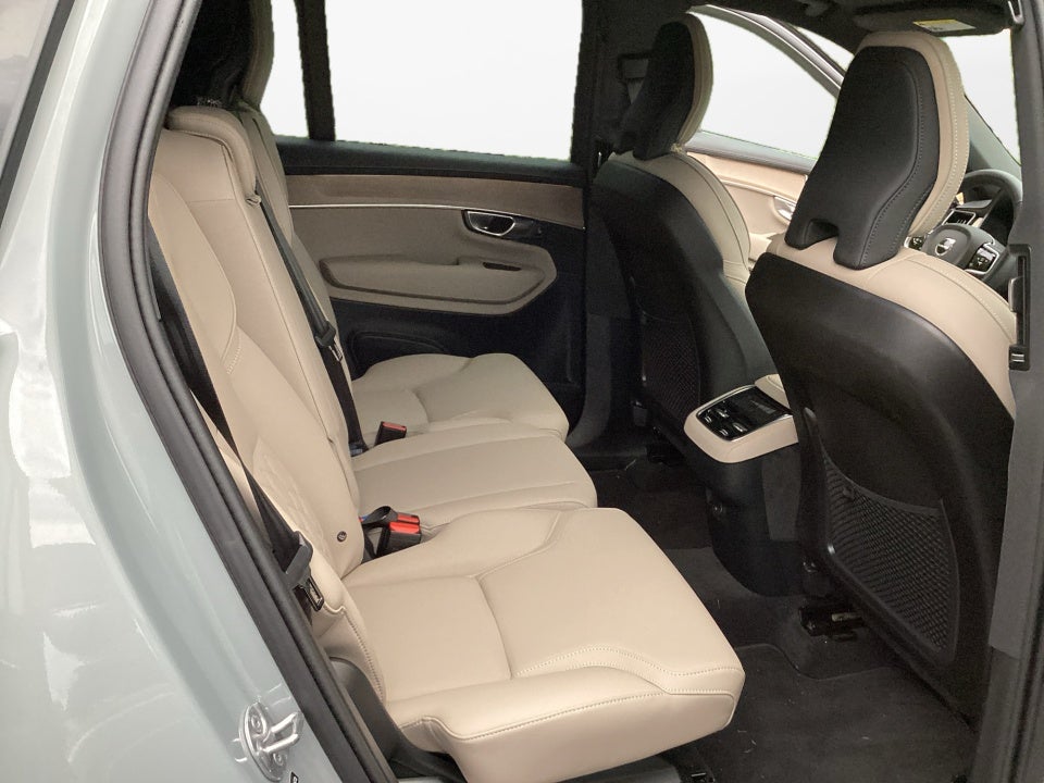 2026 Volvo XC90 Core