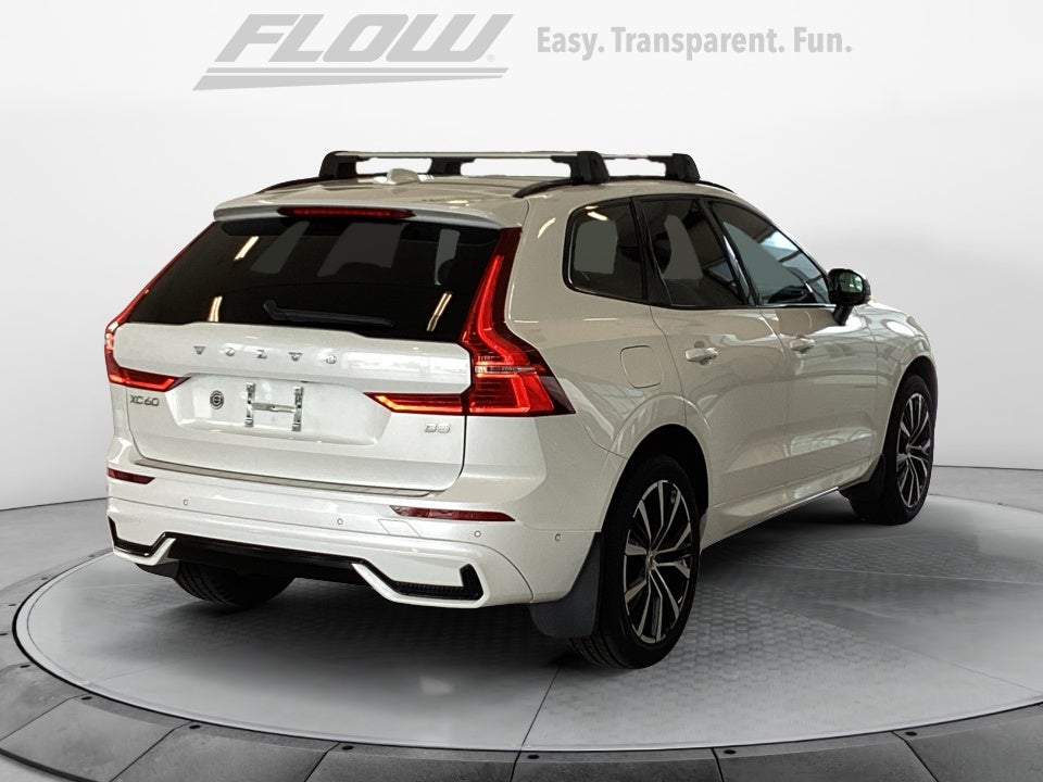 2023 Volvo XC60 B5 Ultimate Dark Theme