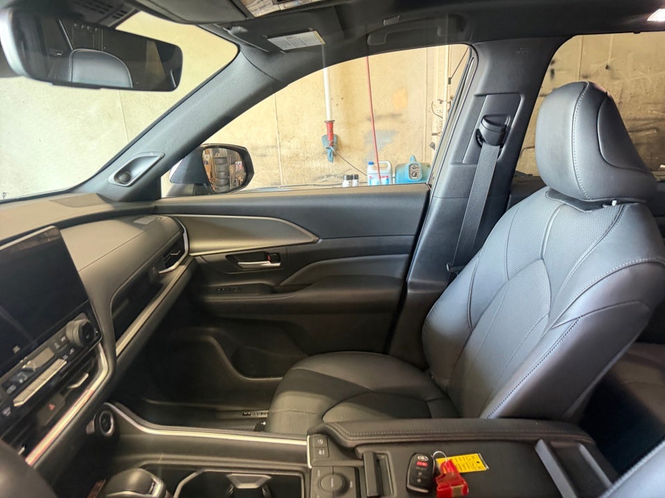 2026 Toyota Grand Highlander Hybrid Hybrid Nightshade Edition