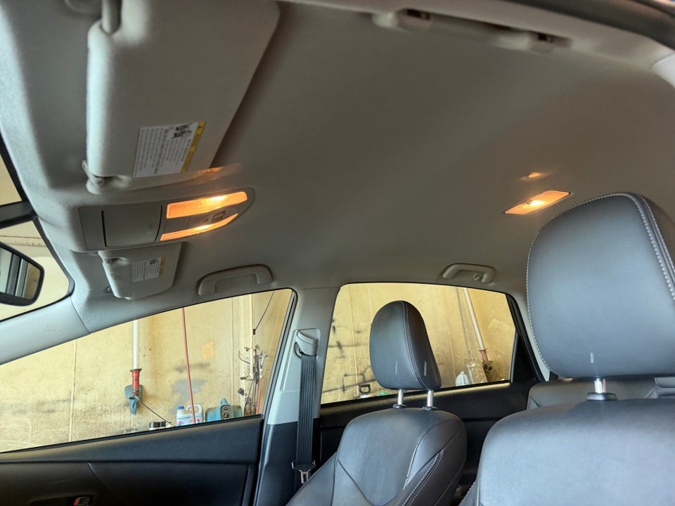2017 Toyota Prius v Four