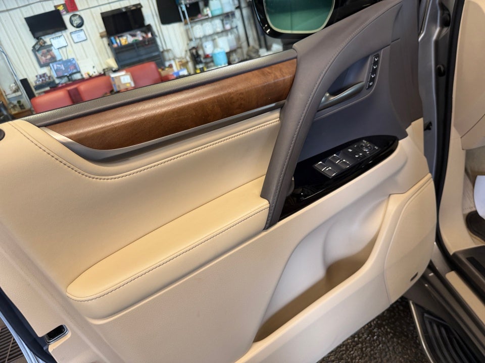2021 Lexus LX 570 LX 570