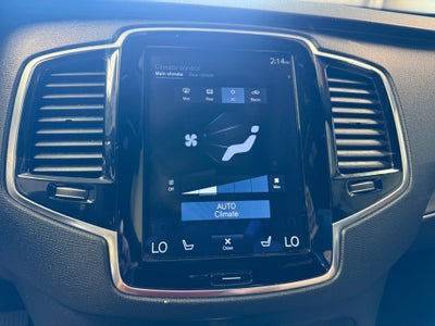 2017 Volvo XC90 Momentum