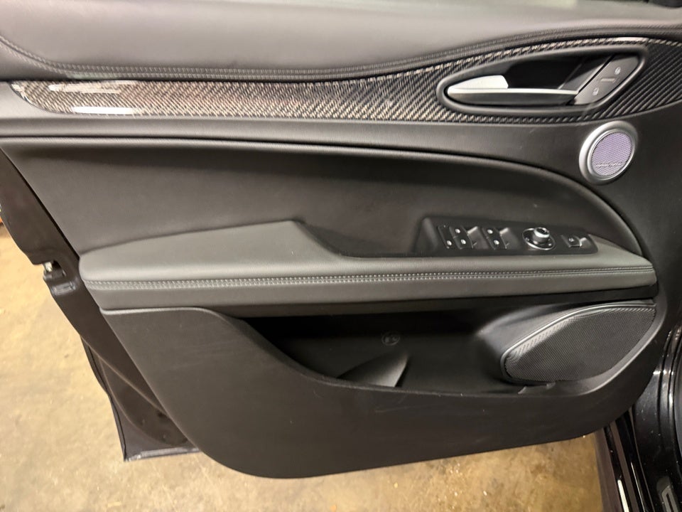 2023 Alfa Romeo Stelvio Quadrifoglio AWD