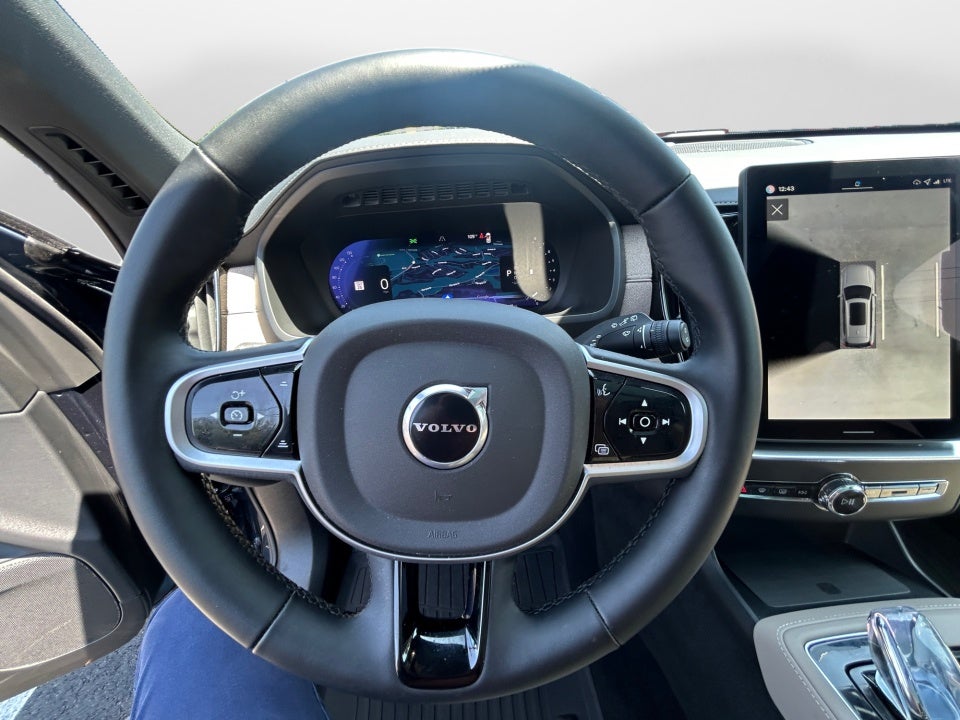 2026 Volvo XC90 Plus