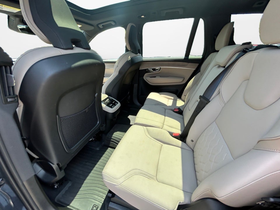 2026 Volvo XC90 Plus