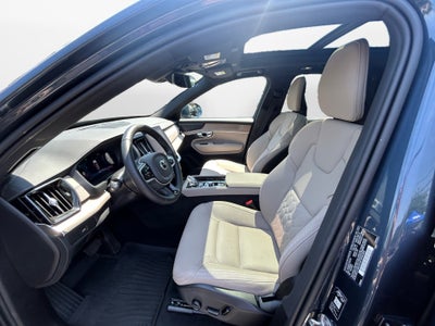 2026 Volvo XC90 Plus