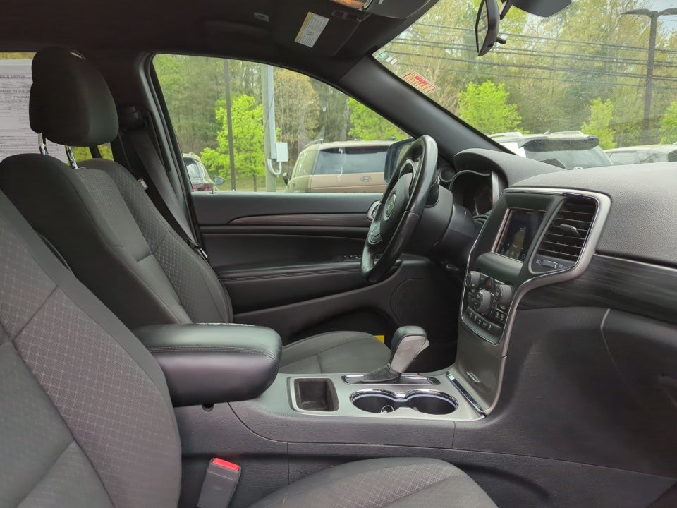 2019 Jeep Grand Cherokee Laredo E 4x4