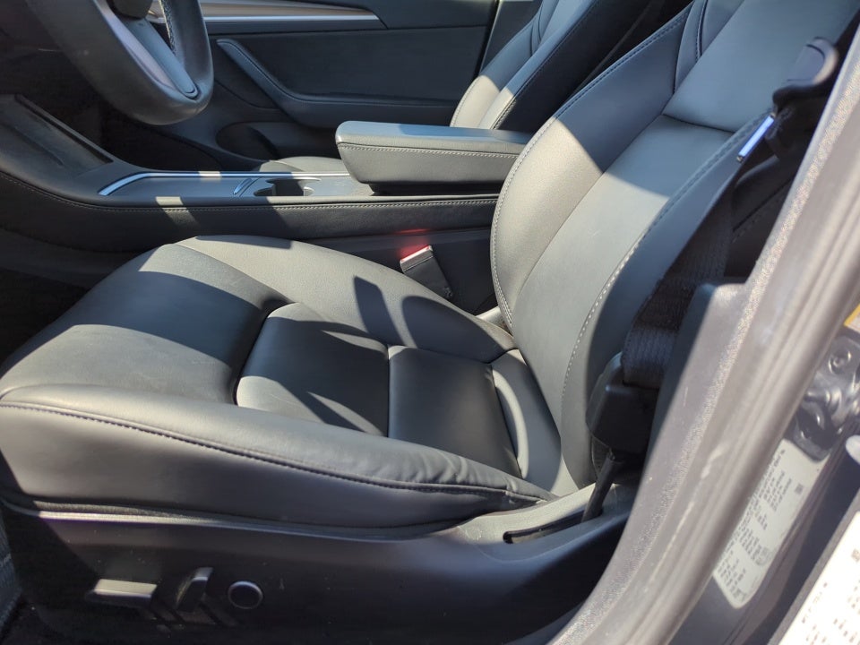 2022 Tesla Model 3 RWD