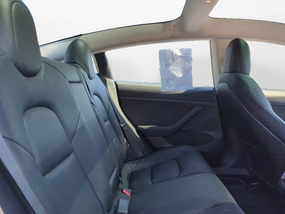 2022 Tesla Model 3 RWD