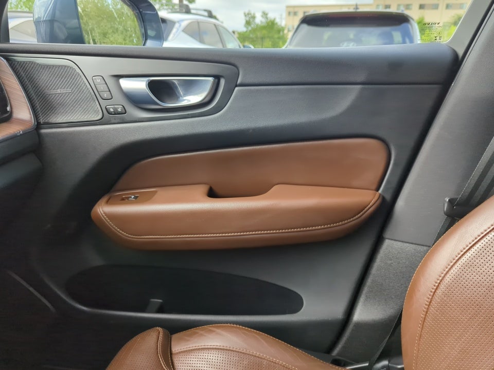 2021 Volvo XC60 Inscription
