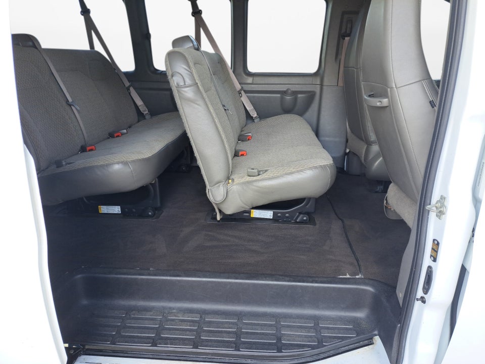 2024 Chevrolet Express Passenger RWD 3500 Extended Wheelbase LT