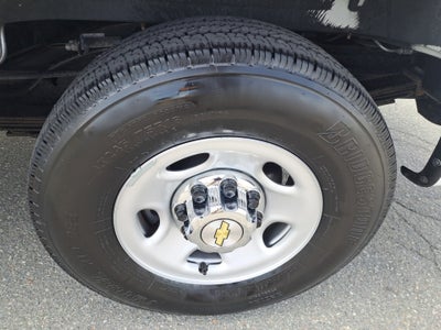 2024 Chevrolet Express Passenger RWD 3500 Extended Wheelbase LT