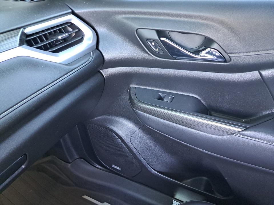 2022 GMC Acadia SLT
